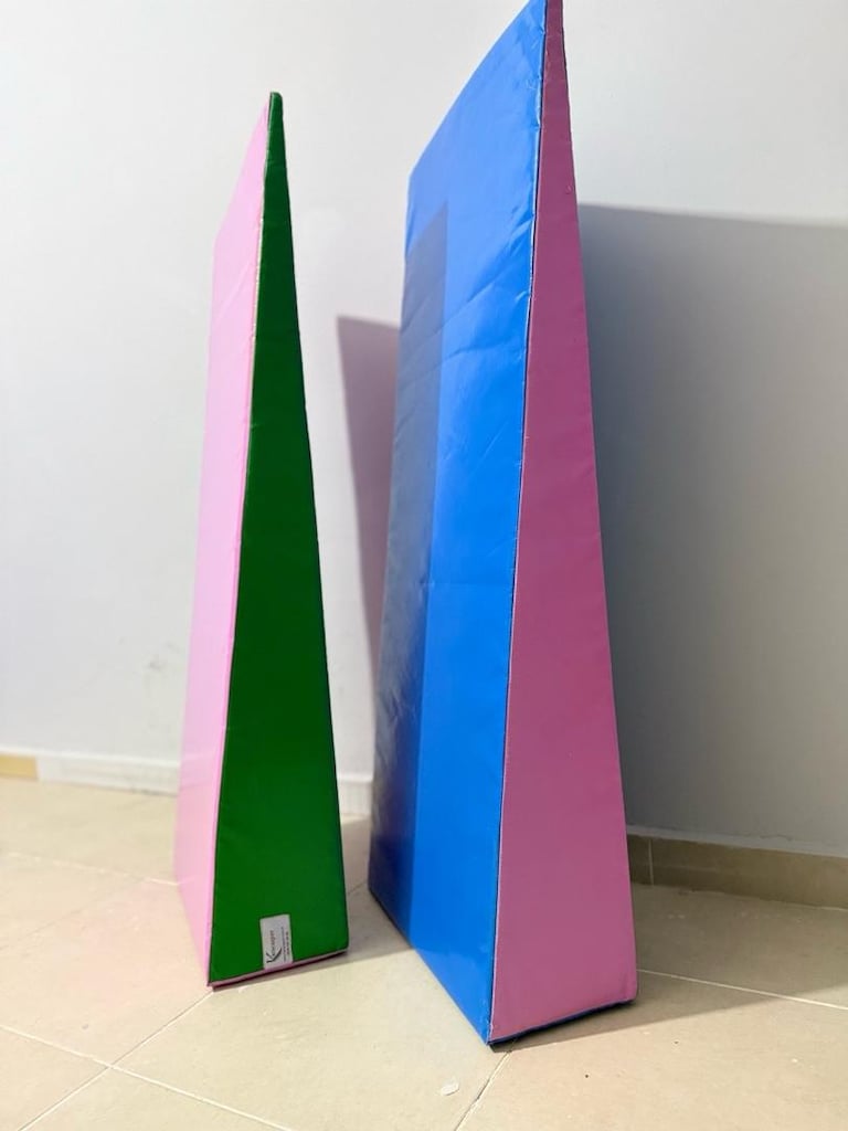 mini üçgen minder(120x50x20) 2 adet diğer küçük aletler - 2
