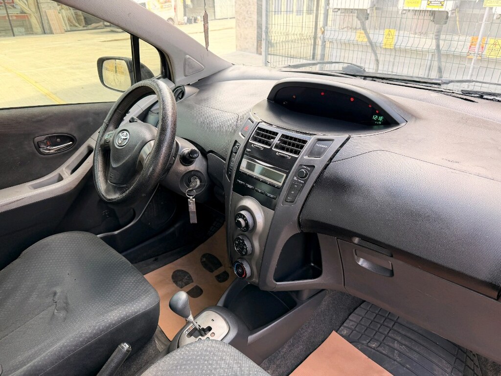 acil sahibinden toyota yaris - 13