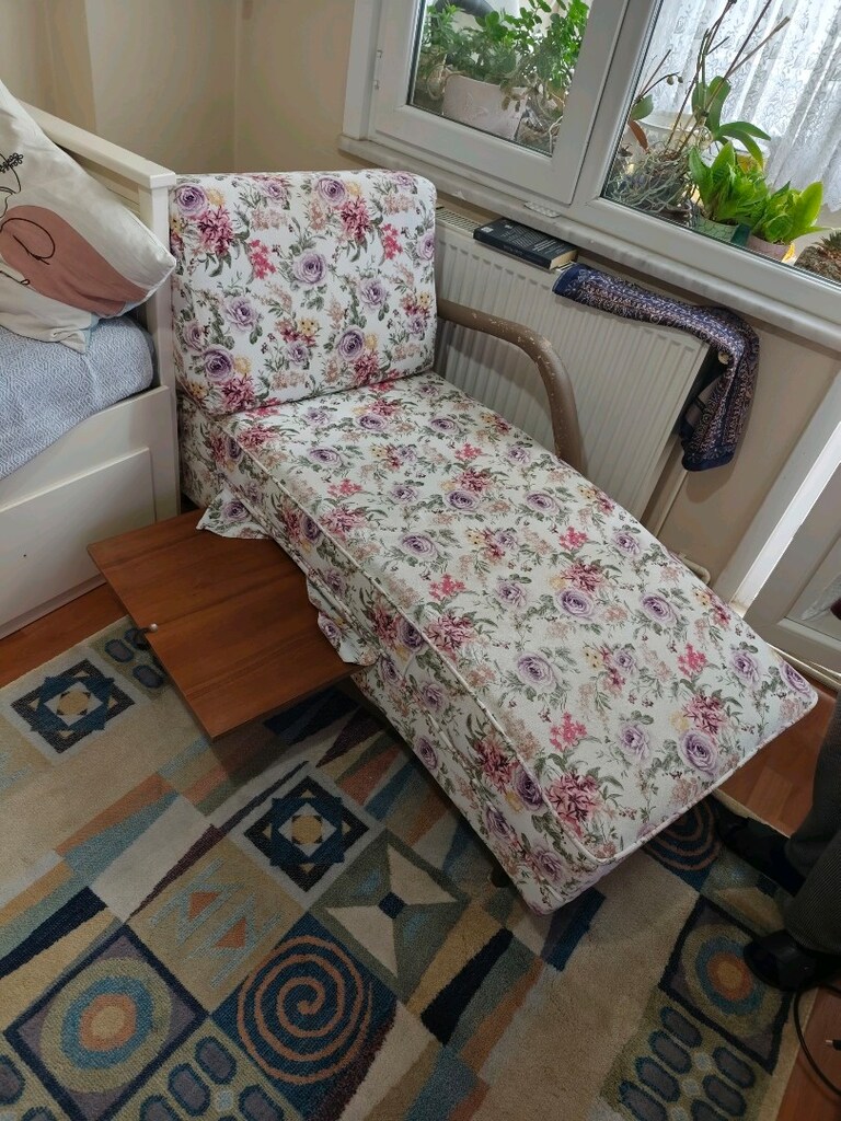 TELEVİZYON KOLTUĞU