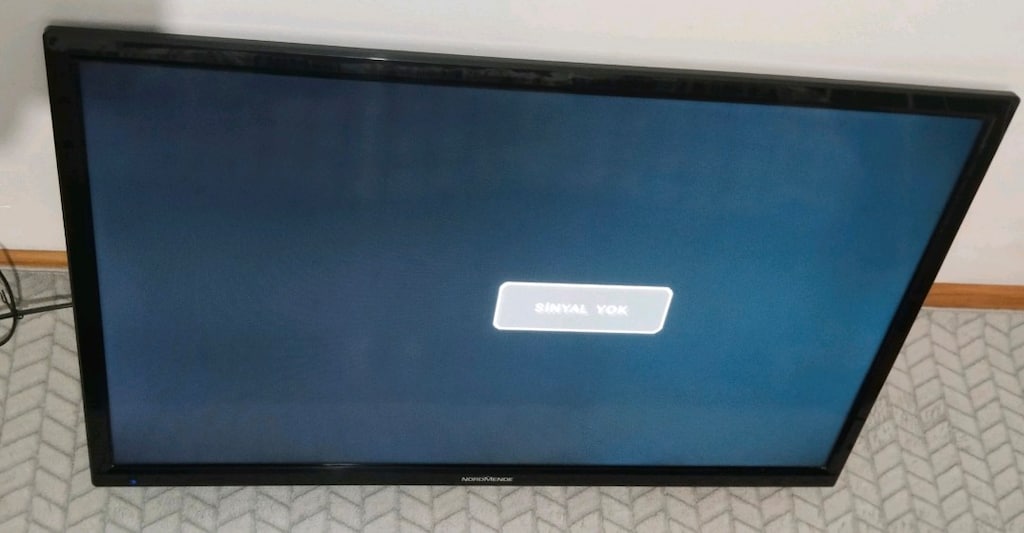 LED TV 82 CM Nordmende TV