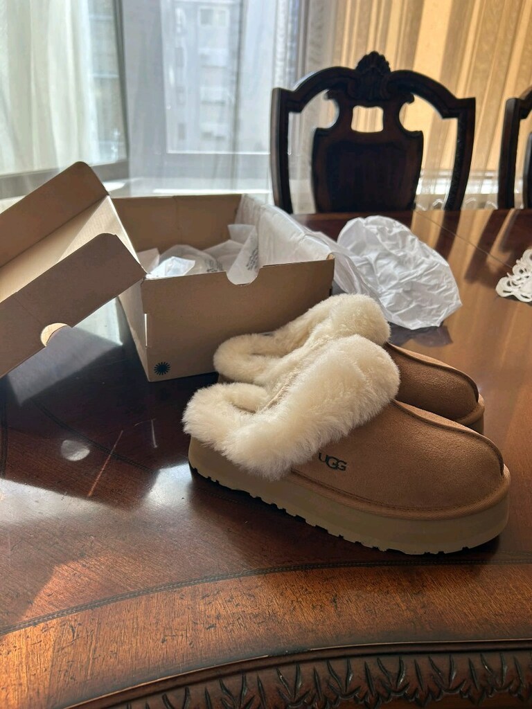 UGG Terlik — görsel 4/6