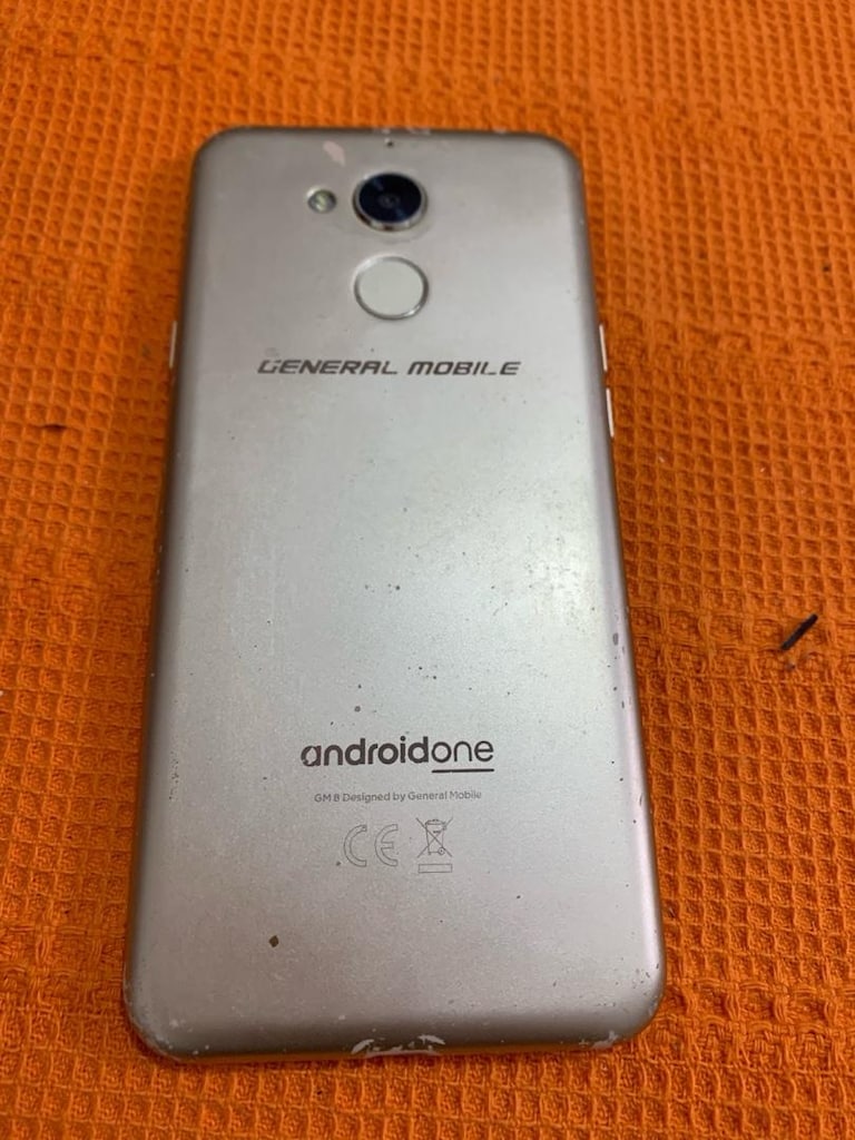 imailleri aktif ama açılmıyor parça amaçlı 3 telefon - 2