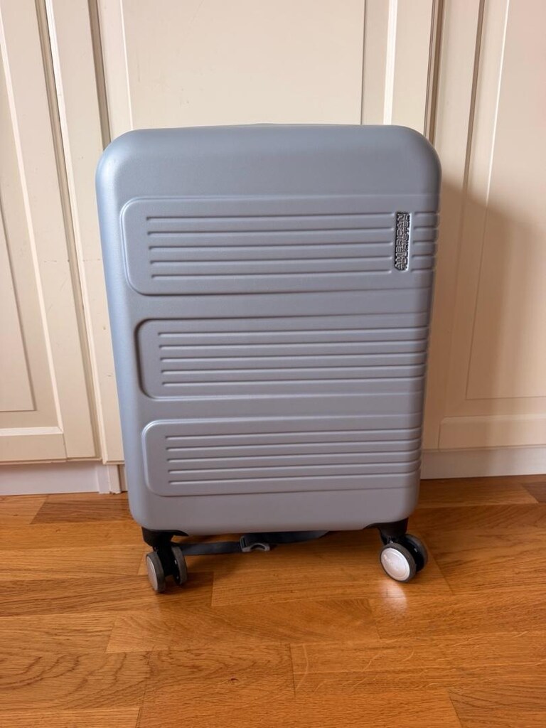 American Tourister kabin boy valiz
