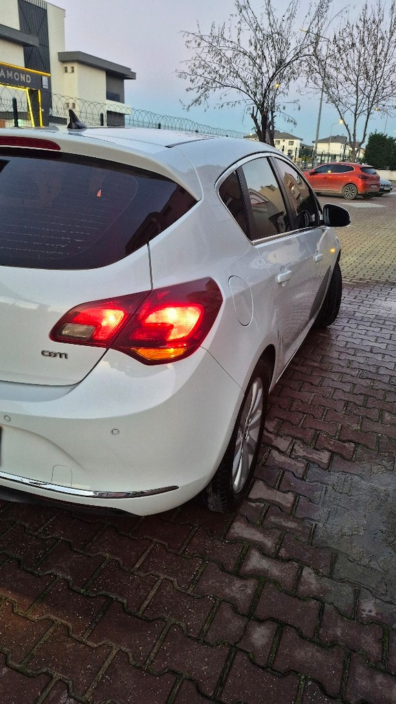 Degişensiz Sanruflu Opel Astra J Cosmo 1.6 Dizel 136 HP Ful+Ful - 7