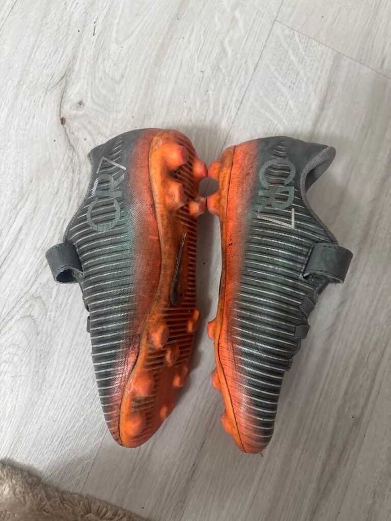 Nike CR7 krampondur 31 numara - 3