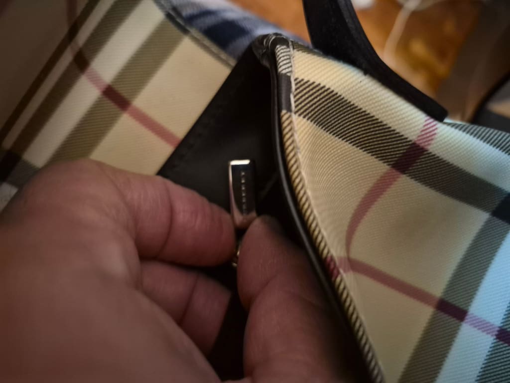 Burberry Nova Check Canvas Flap Sırt omuz Çantası Orijinal - 4