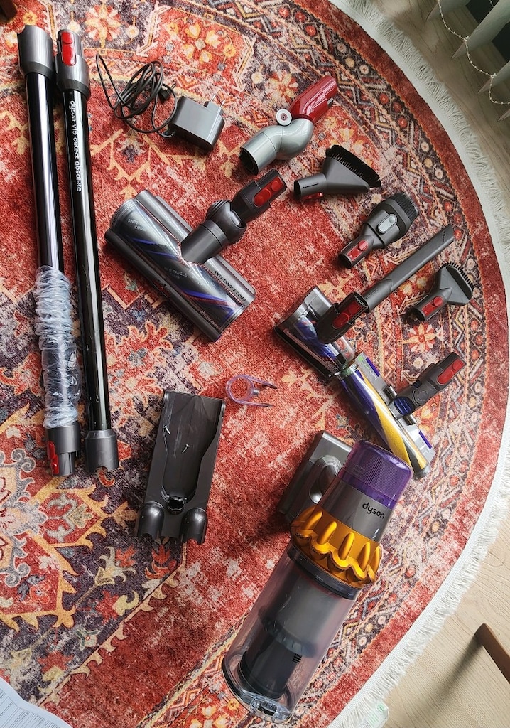 DYSON V15 DETECT