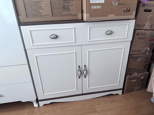 Aynalı Şifonyer / TV Ünitesi Alt Dolabı – 100×90×45 cm – Temiz