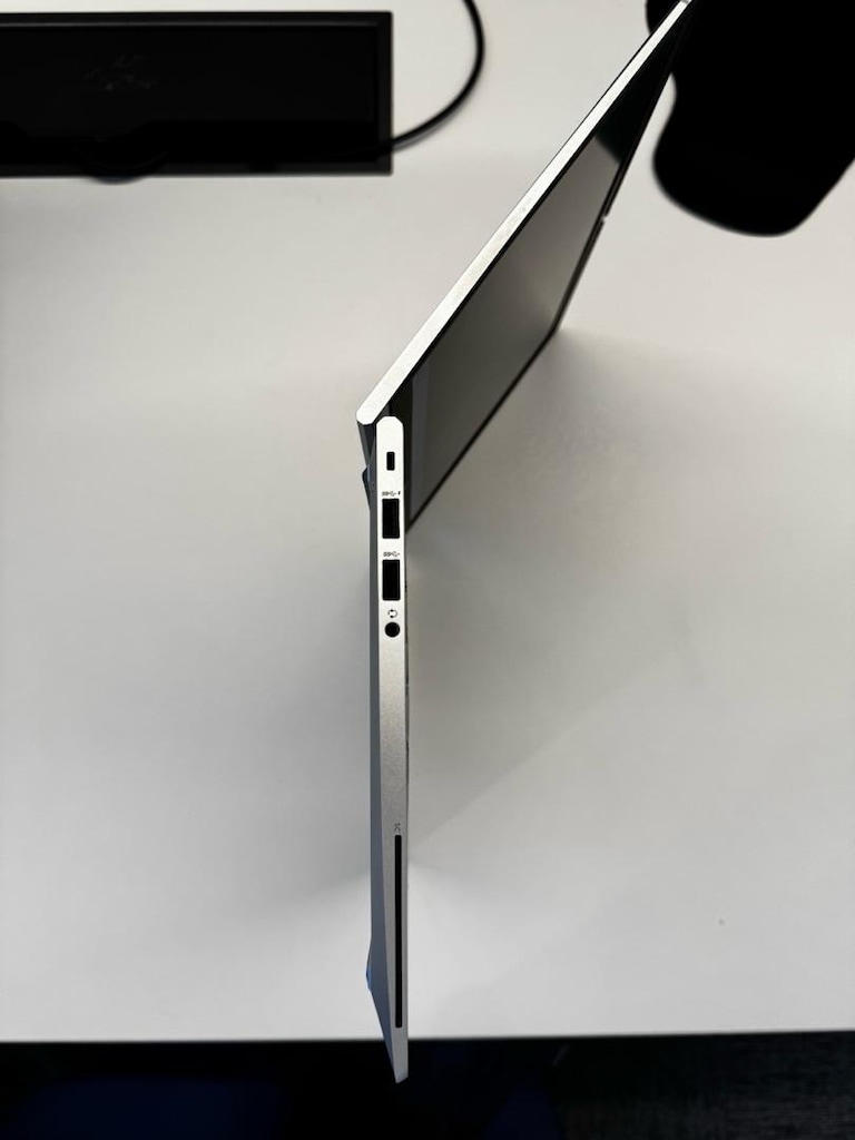 HP Elitebook 830 G8 - 4