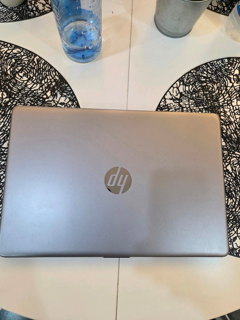 HP LAPTOP - 3
