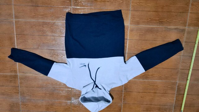 #Erkek sweat..Nike..Kolda ufak lekeÇokça bu tip sweat var...
