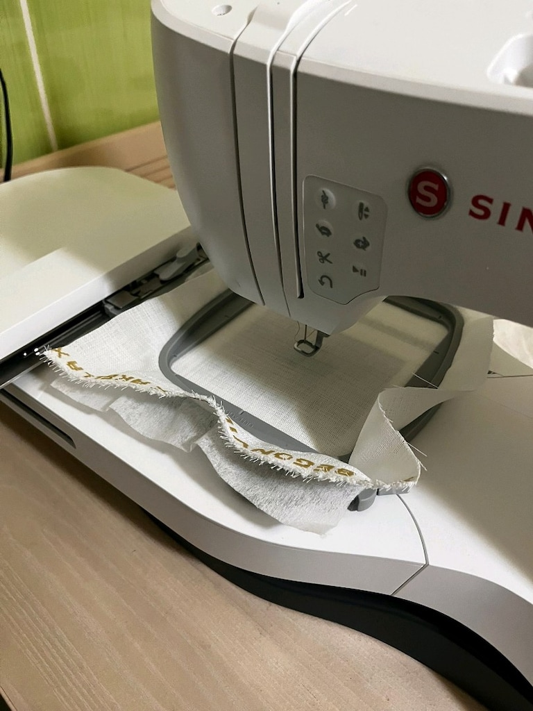 SE300 SİNGER LEGACY DİKİŞ VE NAKIŞ MAKİNESİ FLAŞ BELLEĞİ VARDIR - 2