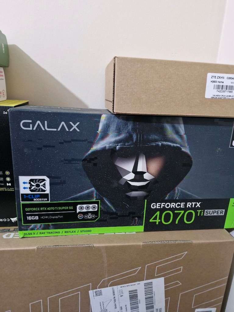Rtx 4070ti super 16gb - 32gb ram - 3.5tb ssd - 4