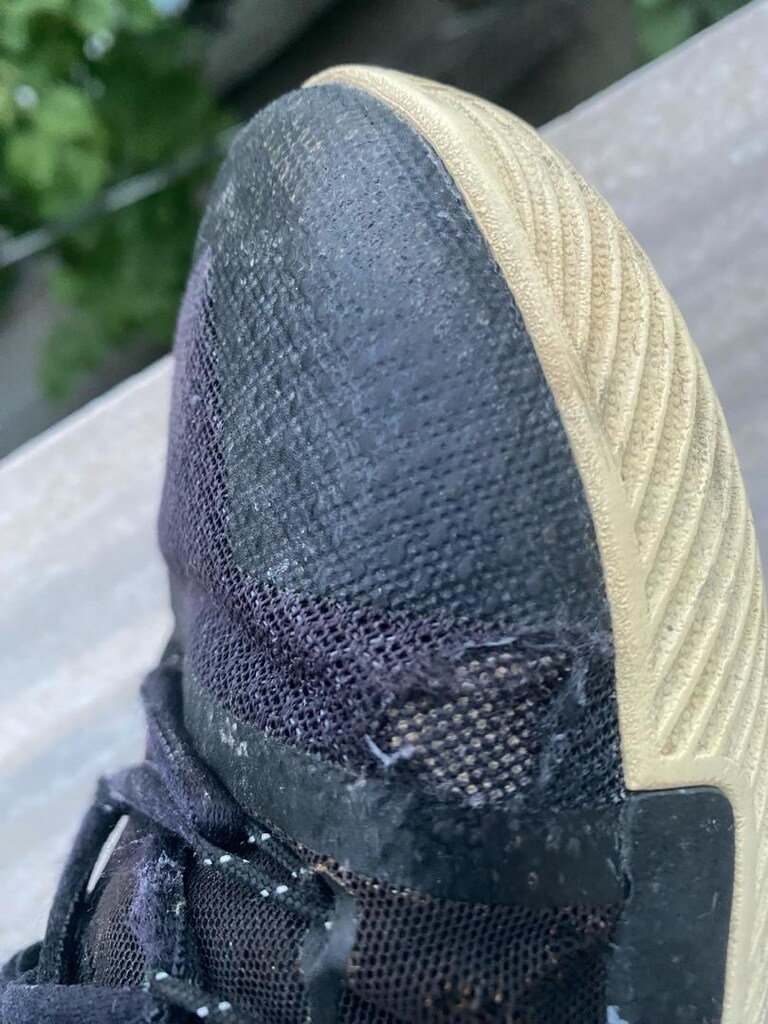 Nike Kyrie 3 Black Gum - 8