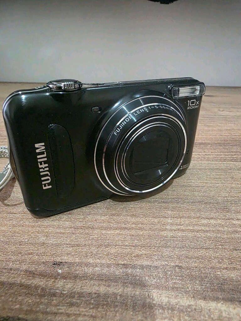 Fujifilm FinePix T200 - 11
