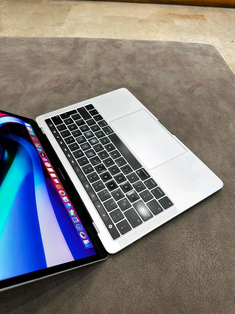 Macbook Pro Intel i5 8 GB RAM 2 K Retina ekran - 8