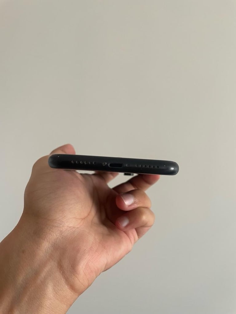 iPhone XR - 5