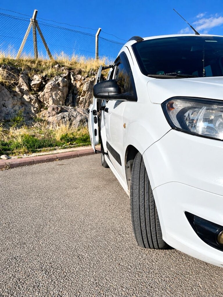 SAHİBÜNDEN AİLE ARACI TEMİZ SIFIR MOTOR - 9