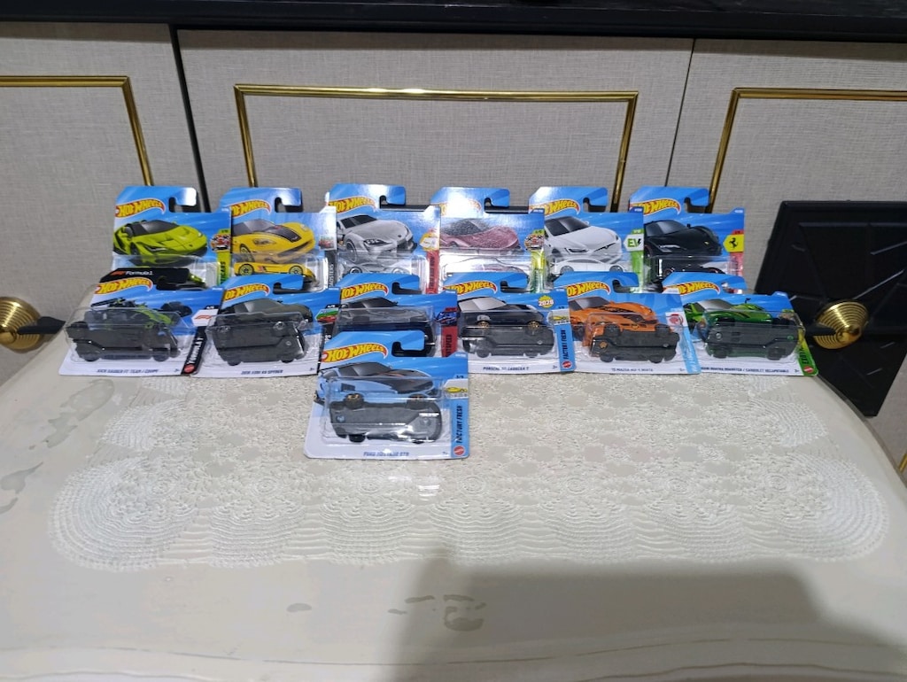 Hot Wheels Renkli Mini Araba Seti