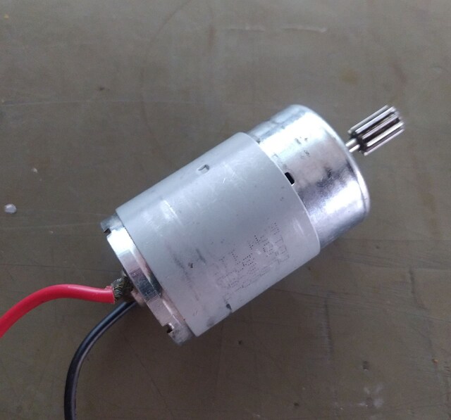 RS-550 Fırçalı DC Motor 3-9V (10 Diş Pinyon , Videoludur)
