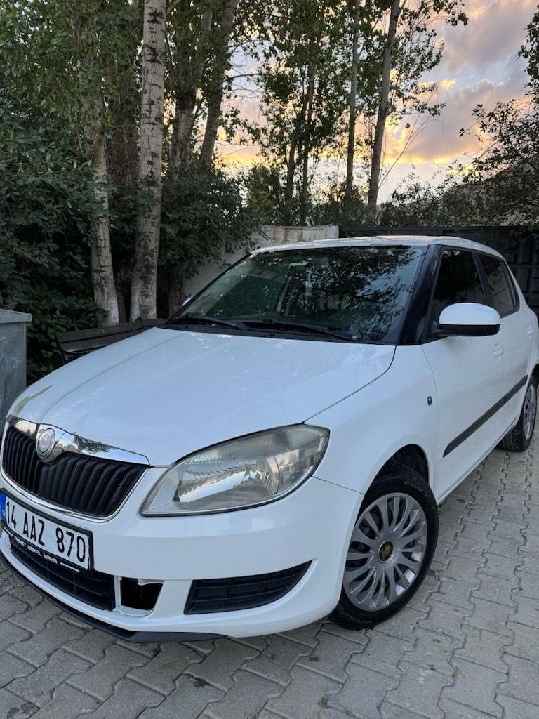Skoda Fabia 1.2tsi . klima kalorifer aktif - 16