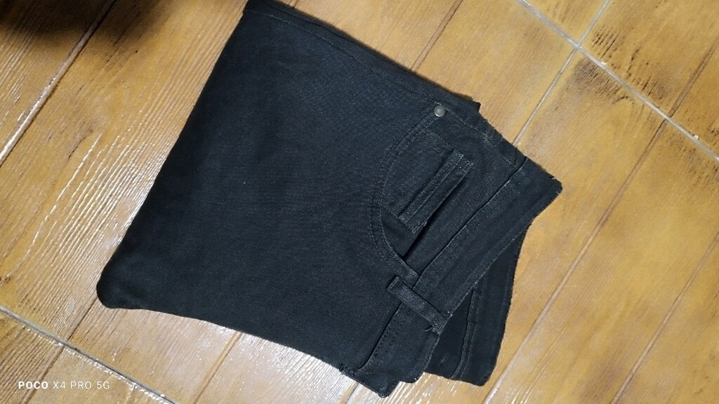 #Likralı esnek koyu haki renk jeans pantolon. Arka bacakta leke.. - 6