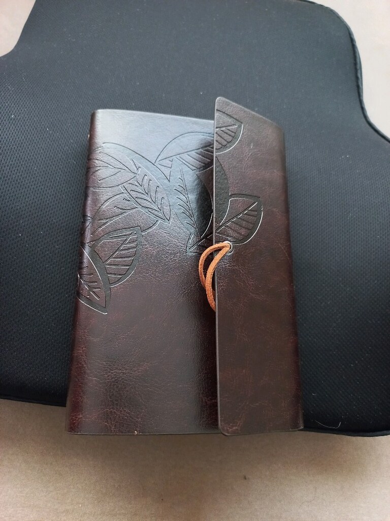 Büyük Yaprak Desenli Deri Defter - 2