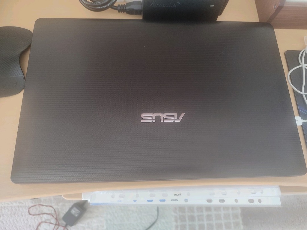 ASUS CORE İ 3 - 3