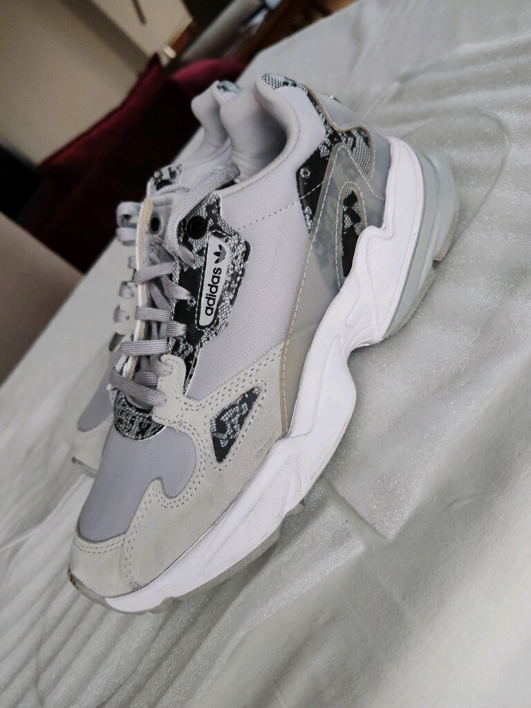 ADİDAS FALCON KOŞU YÜRÜYÜŞ SNEAKER GÜNLÜK ANTRENMAN FİTNESS VAKKORAMA — görsel 2/8