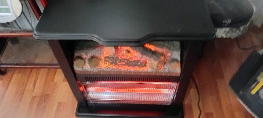 ŞÖMİNE TİPİ. 2400 WATT. 4. TÜPLÜ. 2 KADEMELİ İNTRAFUJ ELEK SOBASI - 4