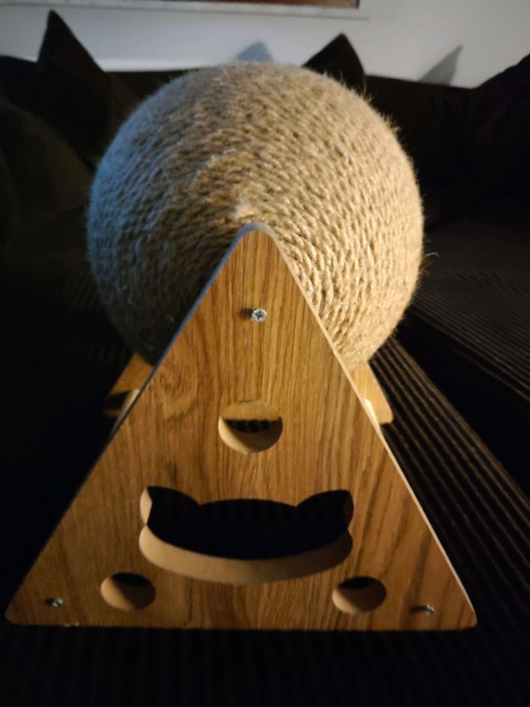 Büyük Boy XXL Hasır Kedi Tırmalama Topu | Ahşap Standlı | 26 cm - 5