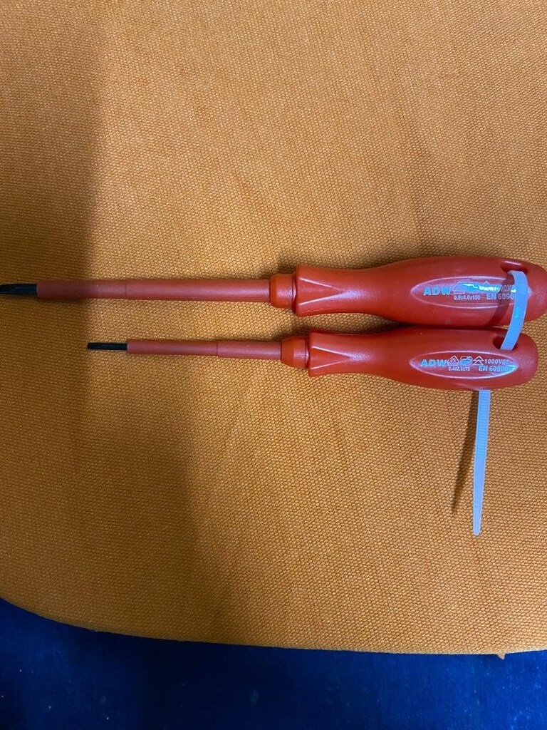 ADW 1000V Alman Malı Tornavida Seti - 2