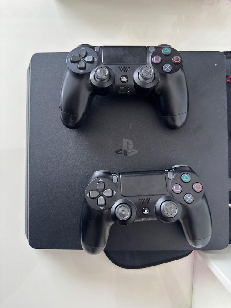 ÇİFT KOLLU PS4 SLİM - 3