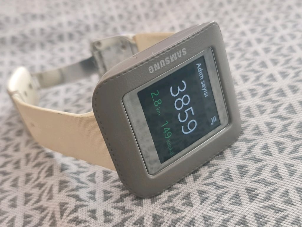 Sıfır gibi orjinal samsung gear kameralı akıllı kol saati - 4