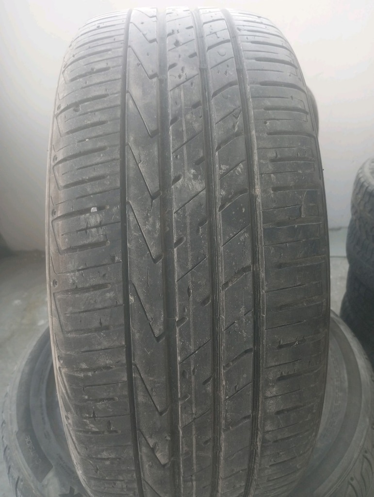 235/50/19 hankook marka 2022 tarihli yazlık 4adet lastik - 2