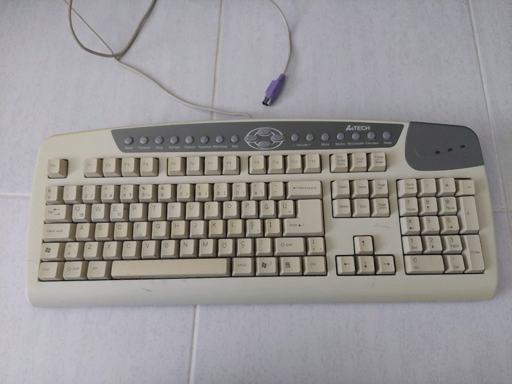 A4 Tech Q türkçe klavye Eski ps/2 uçlu - 2