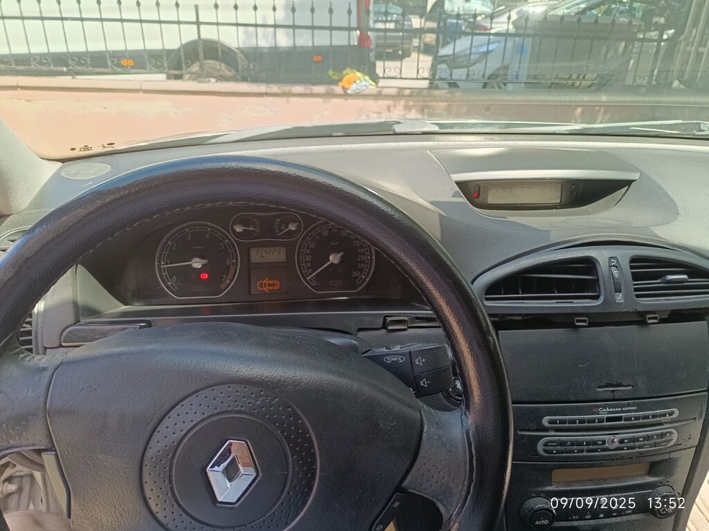 Renault Laguna - 5
