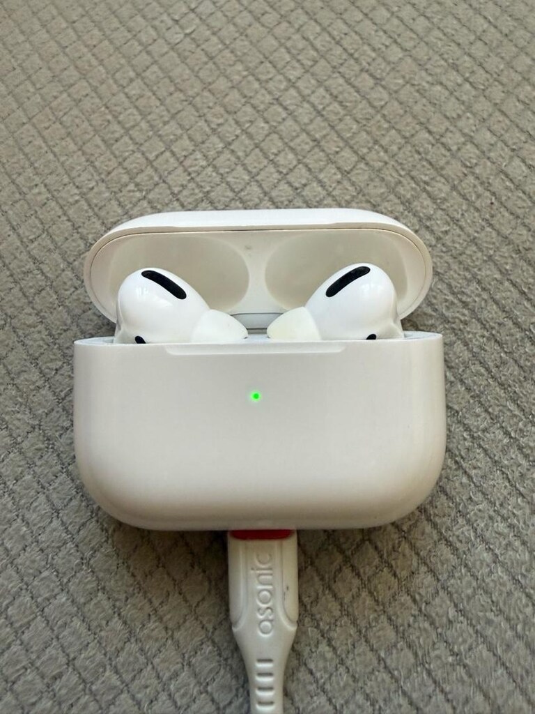 Apple Airpods Pro with MagSafe Charging Case original kutulu faturalı - 4