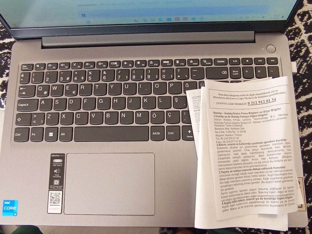 Lenovo IdeaPad 3i (15",7) - 10