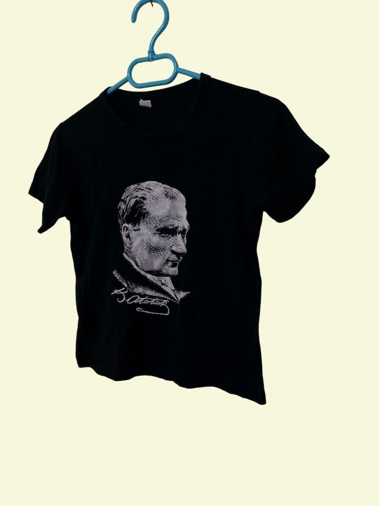 Atatürk Portre ve İmza Baskılı Tişört - 2