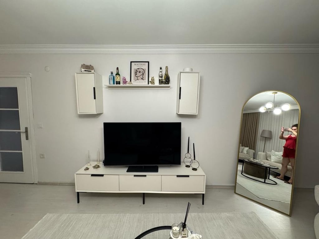 4 PARÇA MDF TV ÜNİTESİ (Ay Taşı) Beyaz - 2