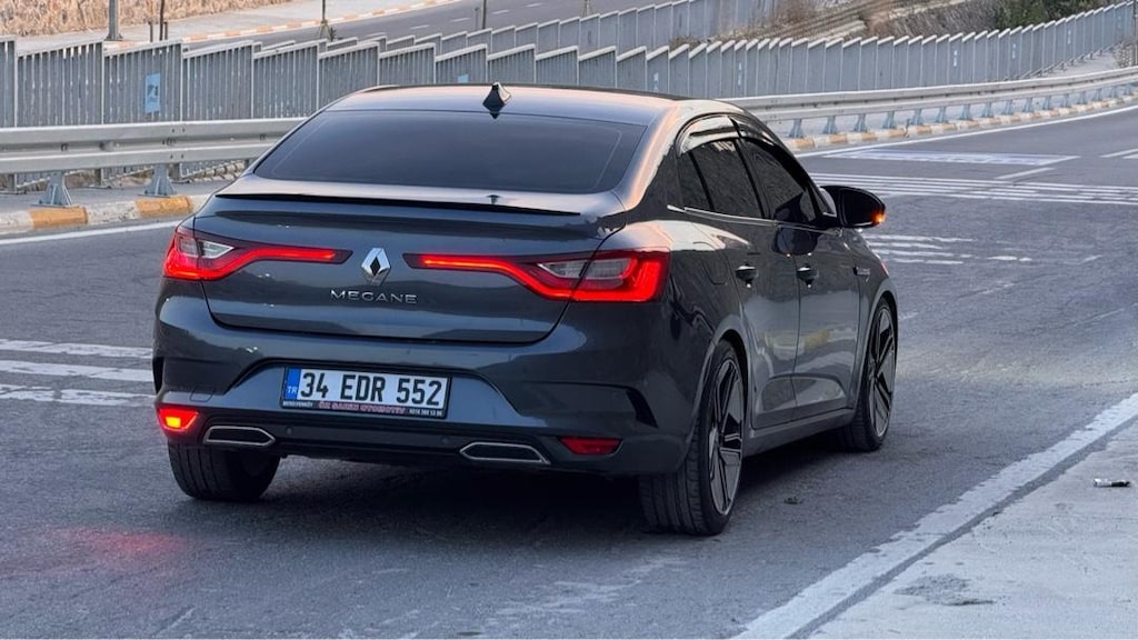 Sahibinden tertemiz değişen siz boyasız Megane 4 - 4