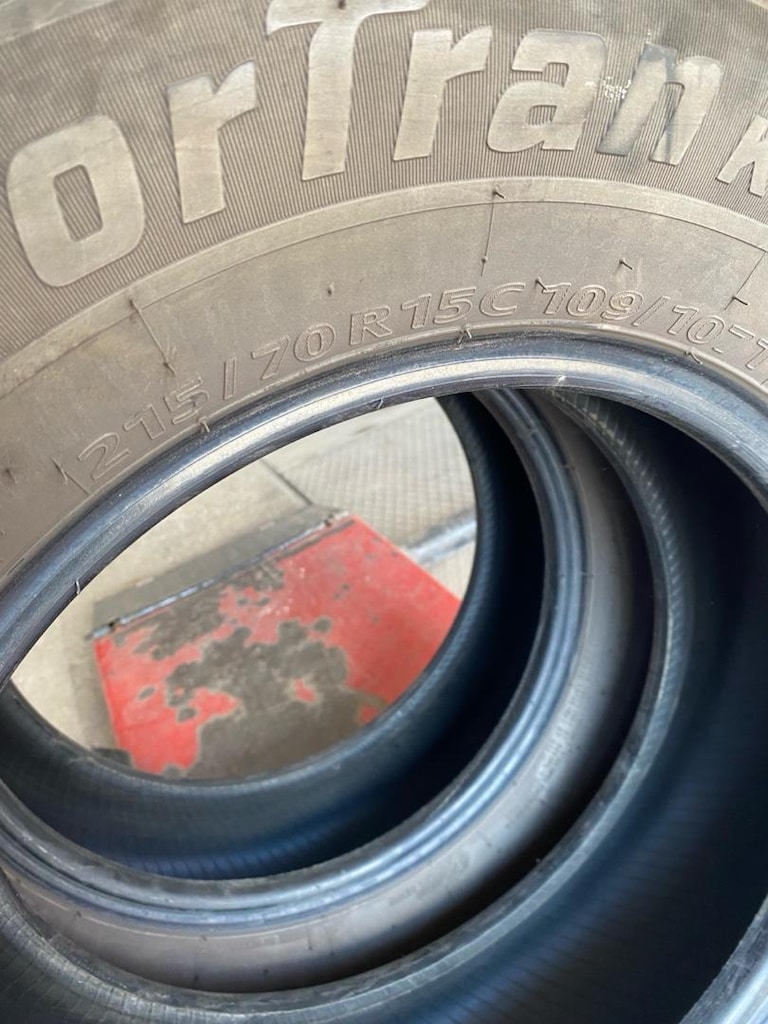 215 70 15 C KUMHO - 4
