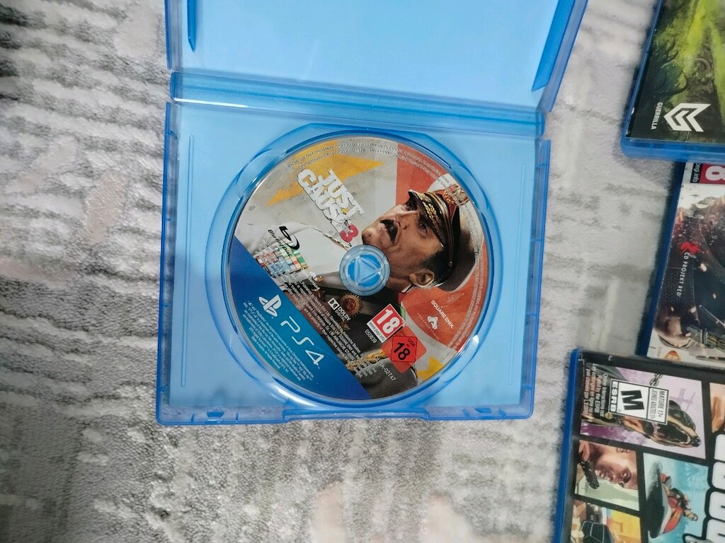 ps4 1tb 3kol+7oyun 2 adet şarj - 6