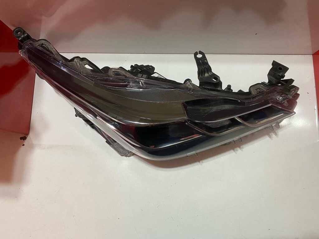 TOYOTA COROLLA 19-26 LELDİ SAĞ FAR ORJİNAL HATASIZ - 2