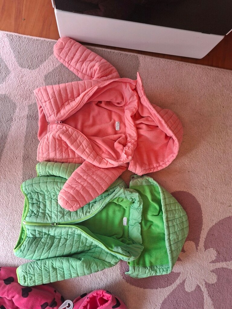 2 adet kullanışlı mont iki renk yeşil ve turuncu renkte . - 4