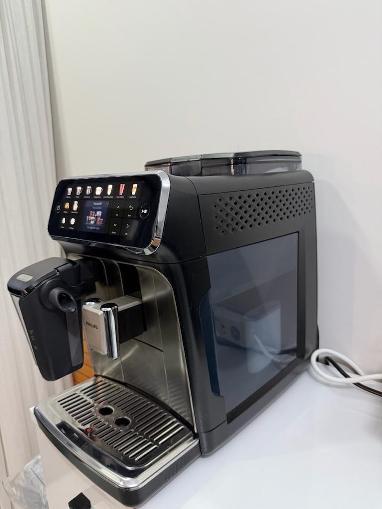 ilk sahibinden Philips 5547/90 LatteGo Series Kahve Makinesi - 3