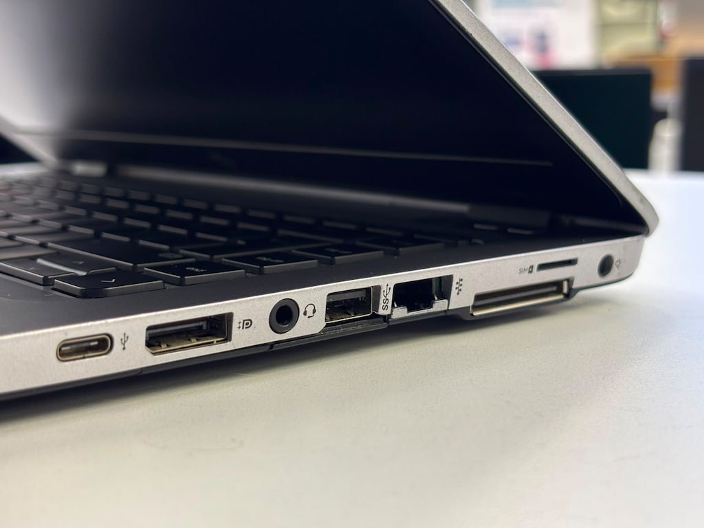 Hp Elitebook 840 G3 İ7 6.Nesil 8Gb Ram 256Gb Ssd 14" Laptop - 4