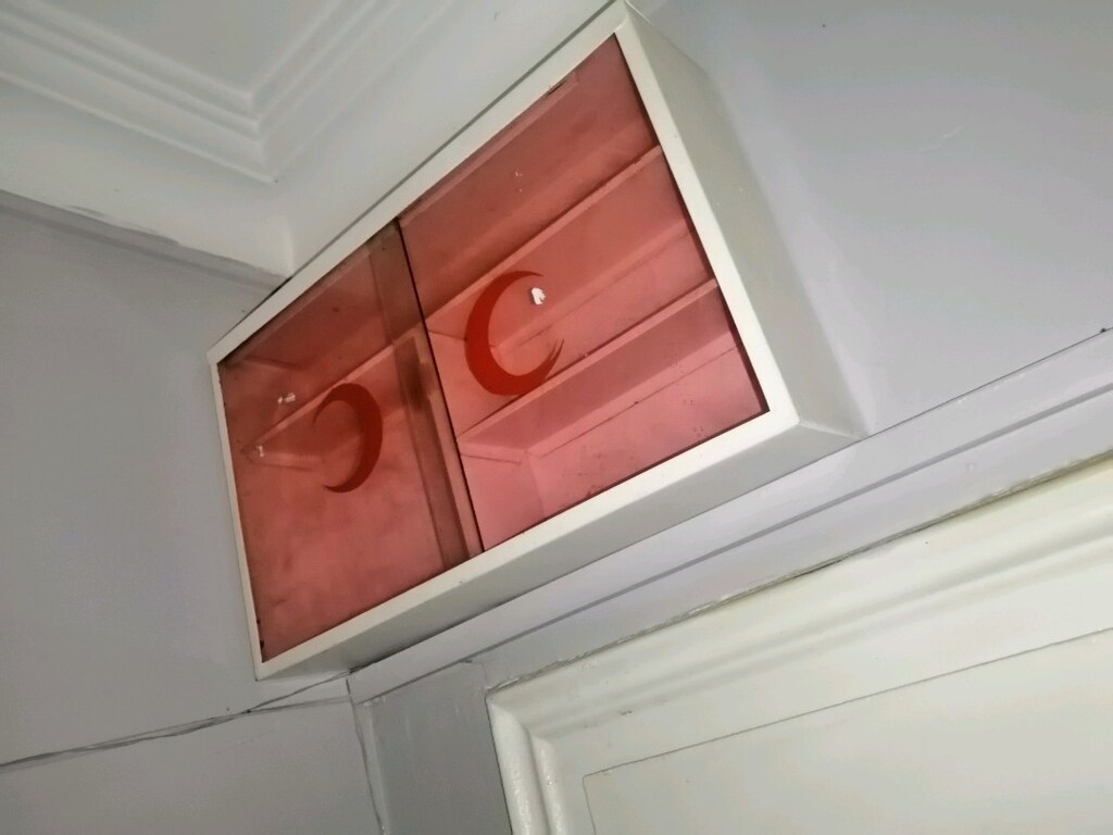 Ecza dolabı her evin olmazsa olmazı merhaba çok eski yılların saç olan - 2