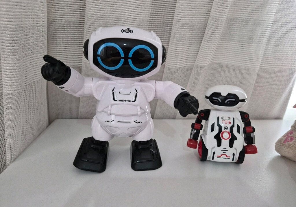 2 ADET MEKANİK ROBOT VE 2 ADET FİSHER PRİCE OYUNCAK - 2